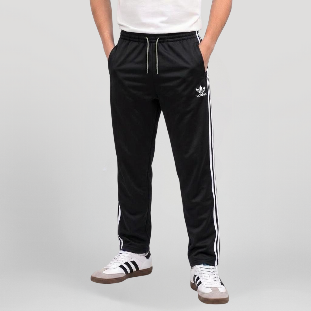 Vintage Adidas Jogger (L-XL)