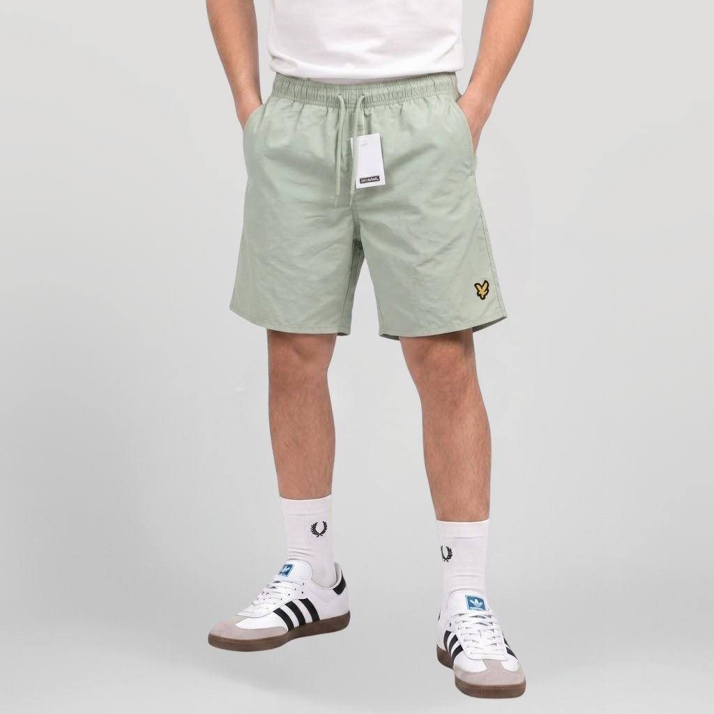 Vintage Lyle & Scott Shorts (S-M)