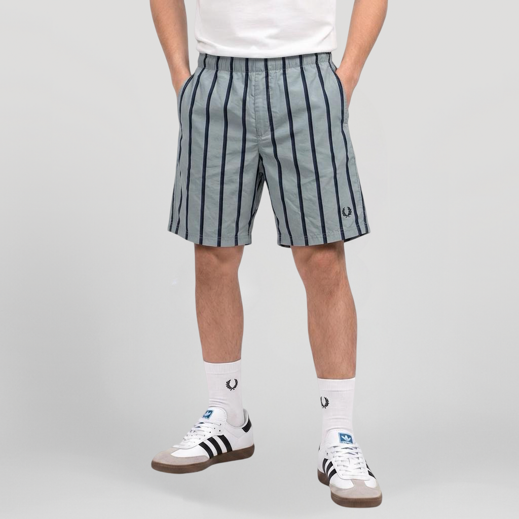 Vintage Fred Perry Shorts (XL)