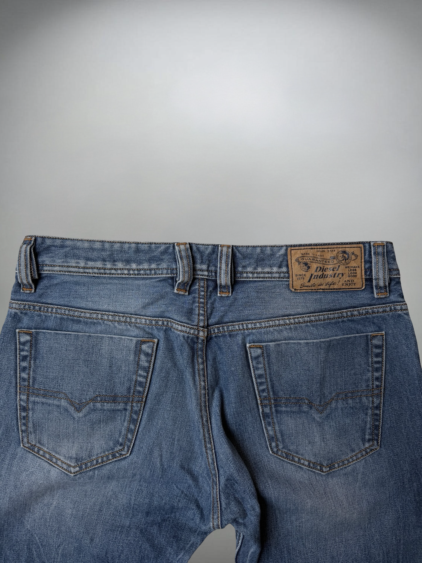 Vintage Diesel Jeans (M)