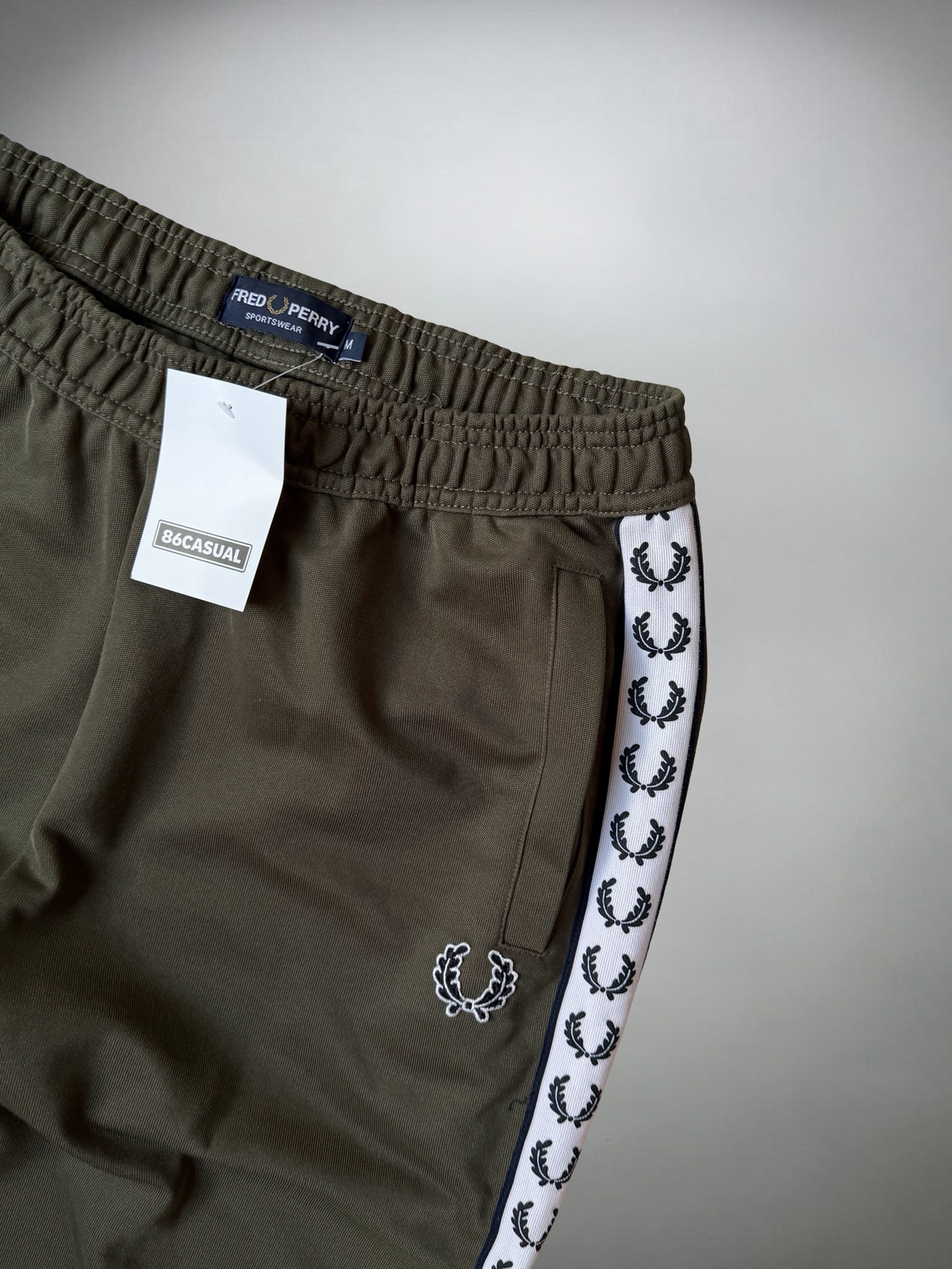 Vintage Fred Perry Taped Jogger (M)