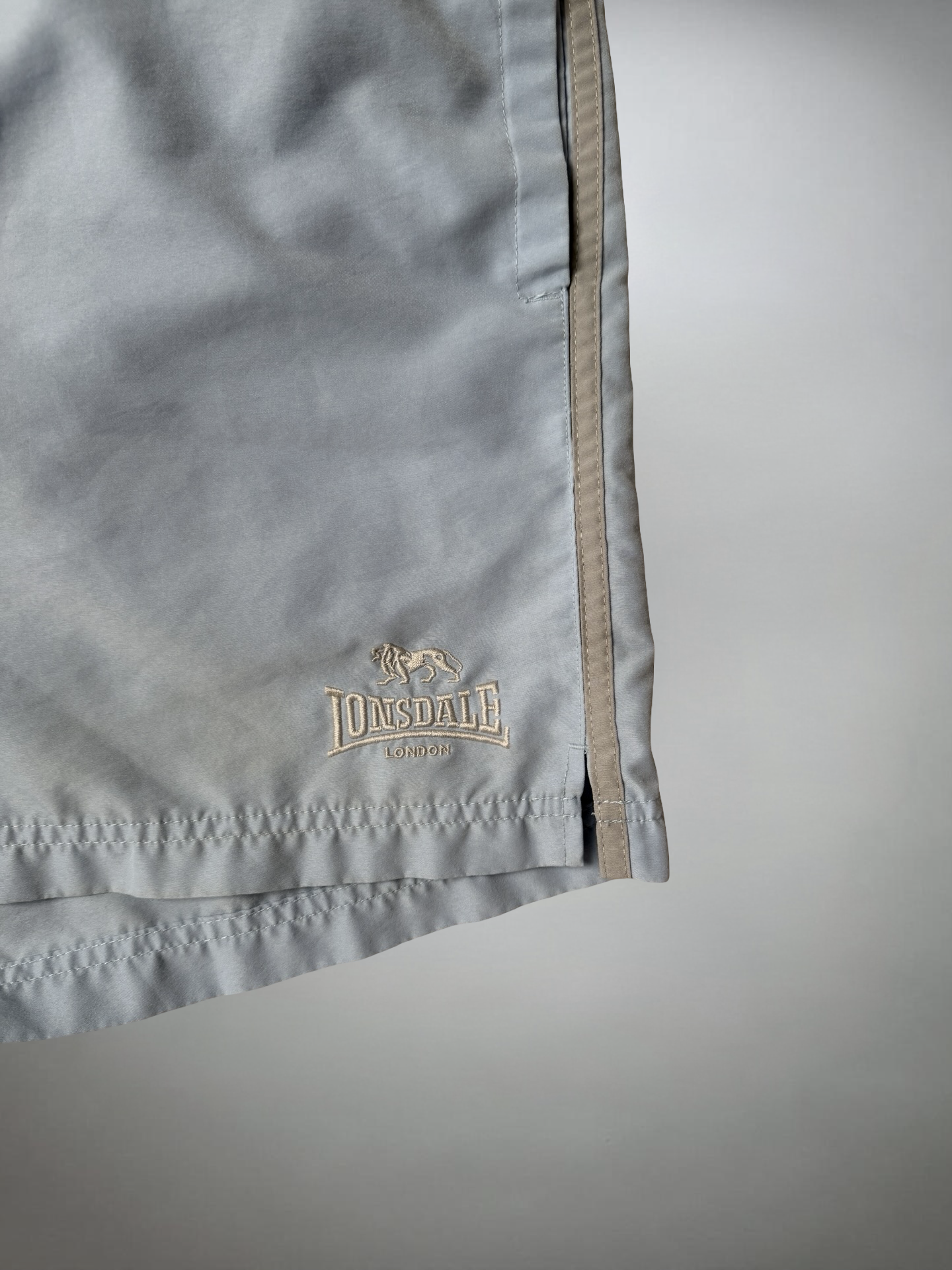 Vintage Lonsdale Shorts (S-M)