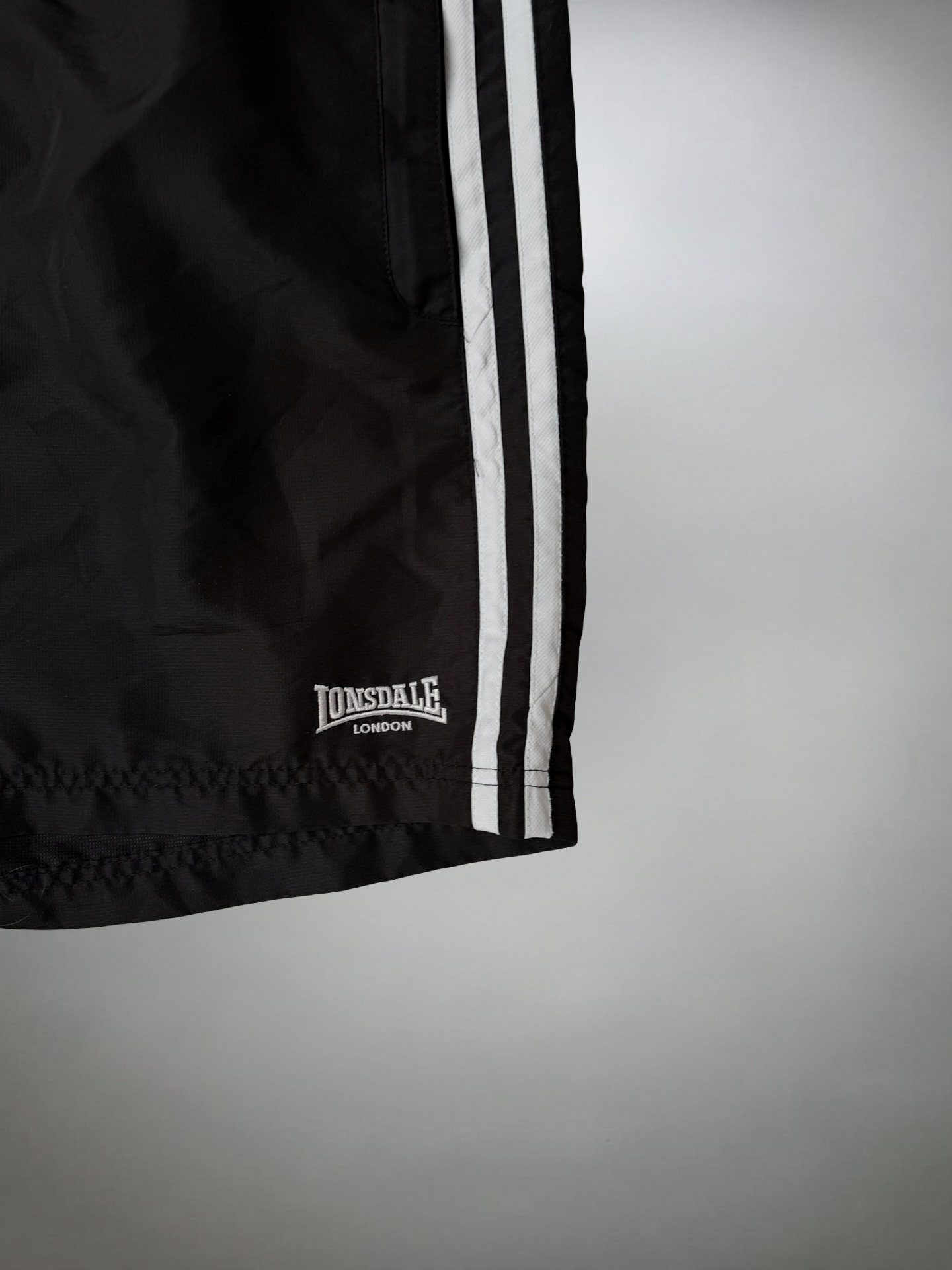 Vintage Lonsdale Shorts (XL)