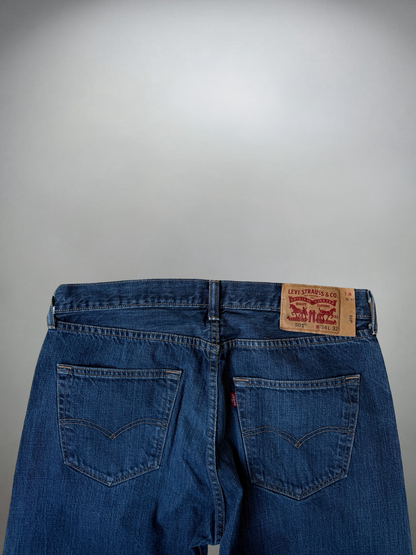 Vintage Levi’s Jeans  (M-L)