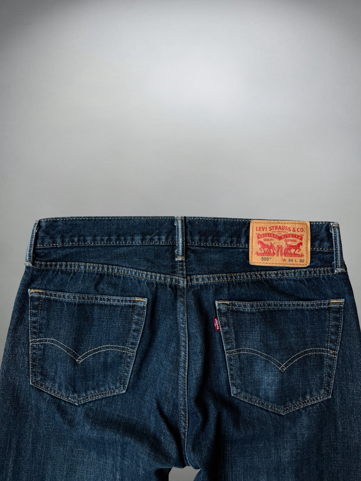Vintage Levis Jeans  (M-L)