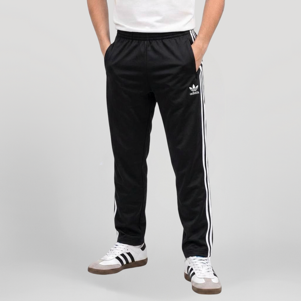 Vintage Adidas Jogger (M-L)