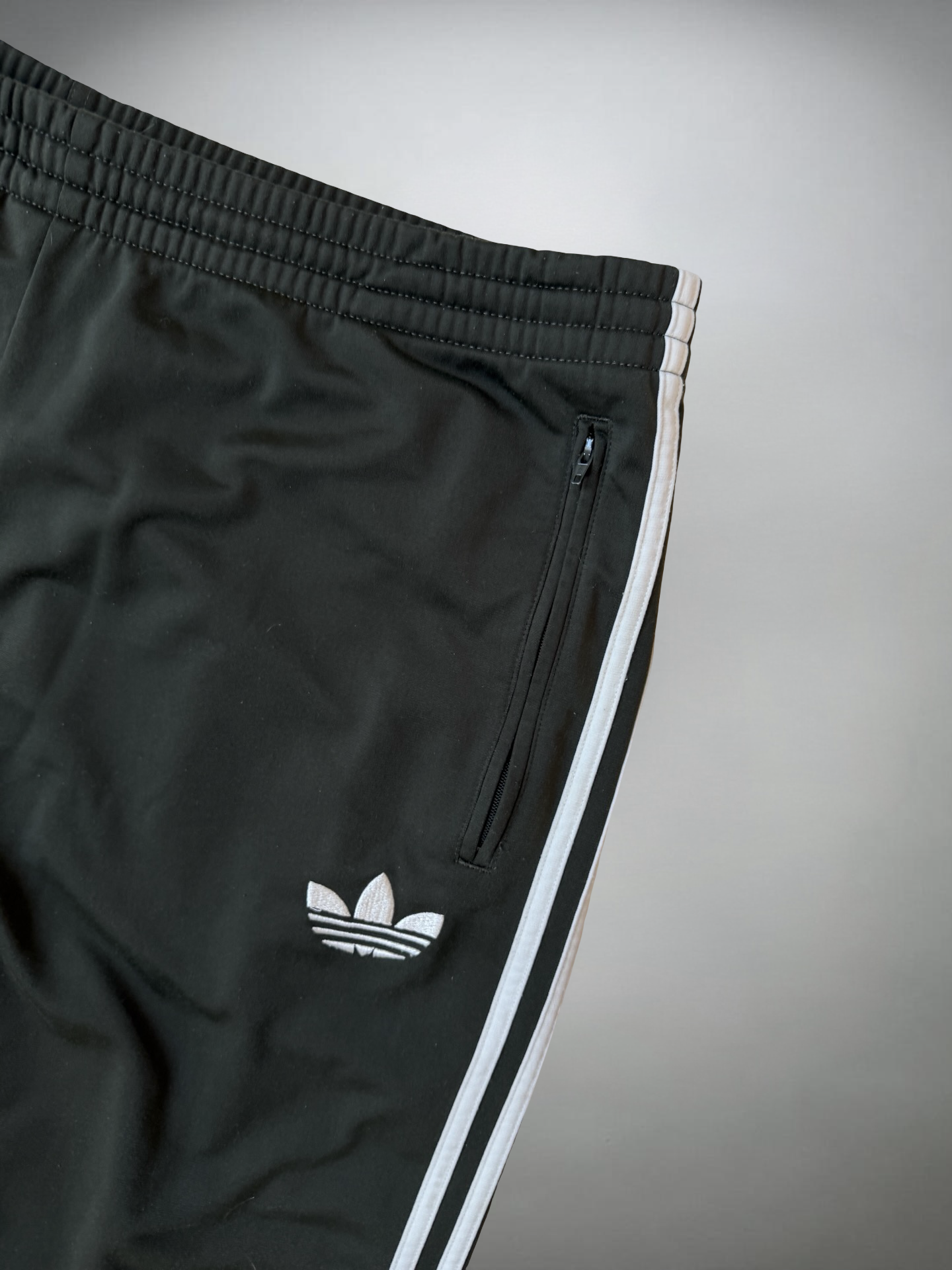 Vintage Adidas Jogger (L-XL)