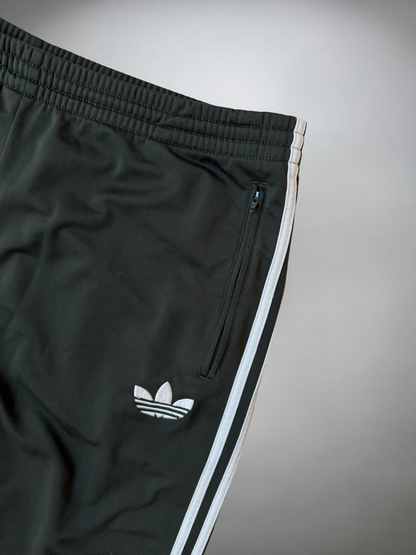 Vintage Adidas Jogger (L-XL)