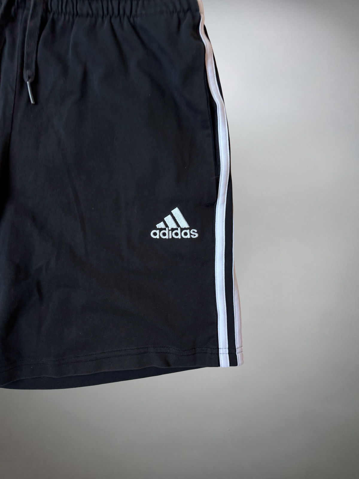 Vintage Adidas Shorts (S-M)