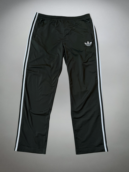 Vintage Adidas Jogger (L-XL)