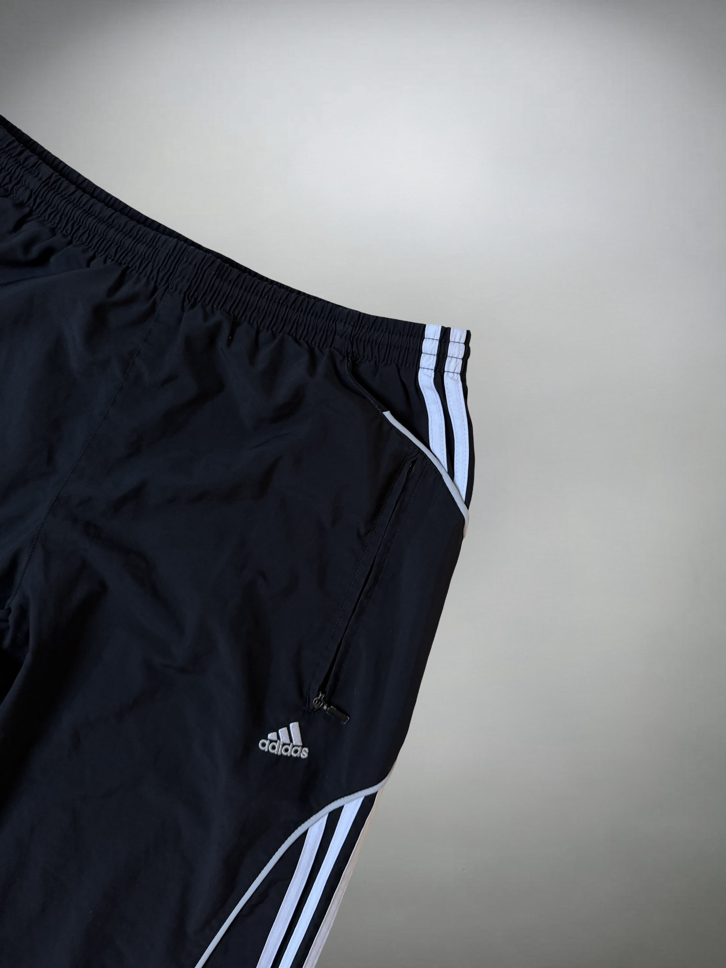 Vintage Adidas Trackpants (M)
