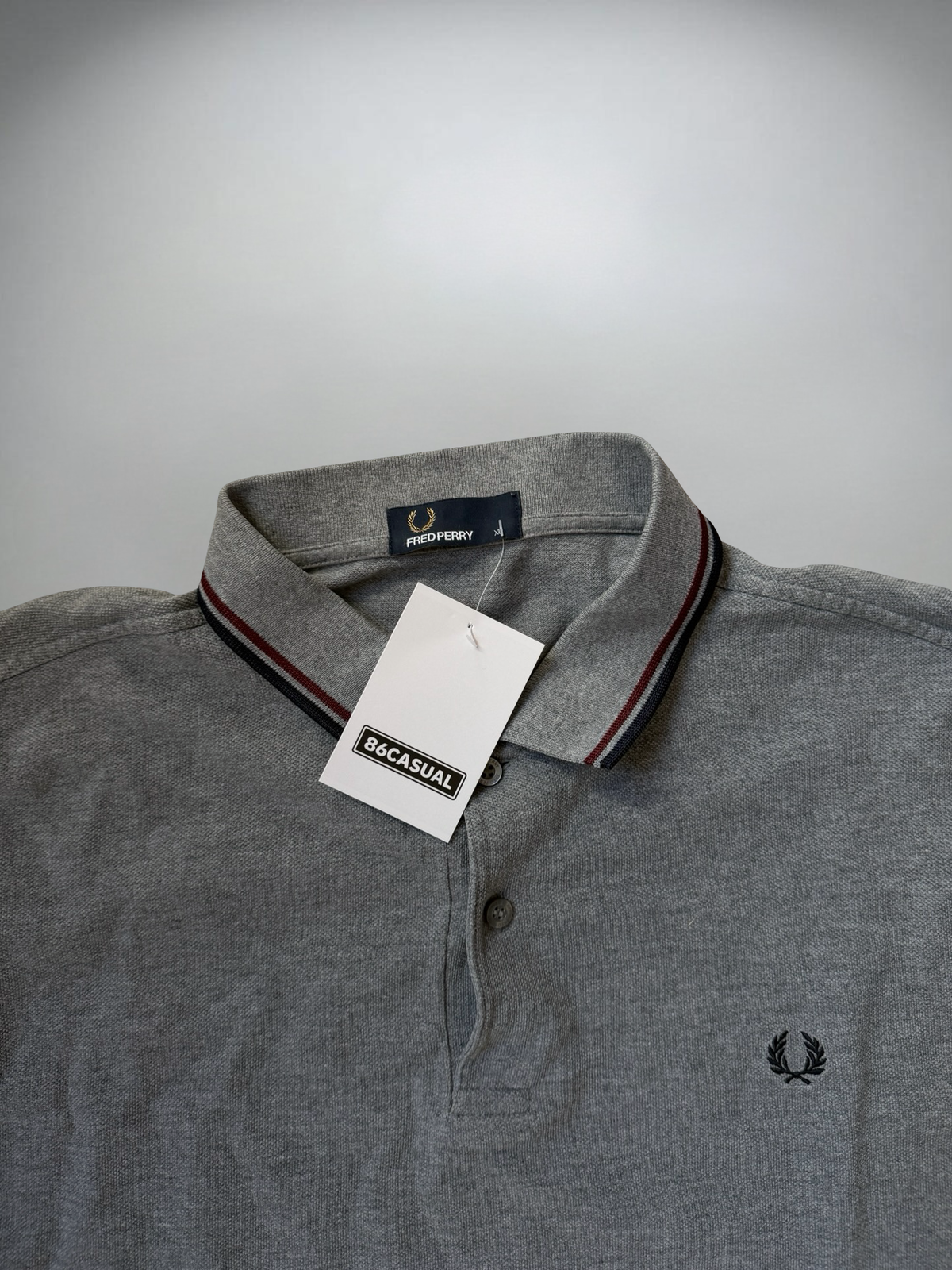 Vintage Fred Perry Longsleeve (XL) kleines Loch ( Bild 3 )