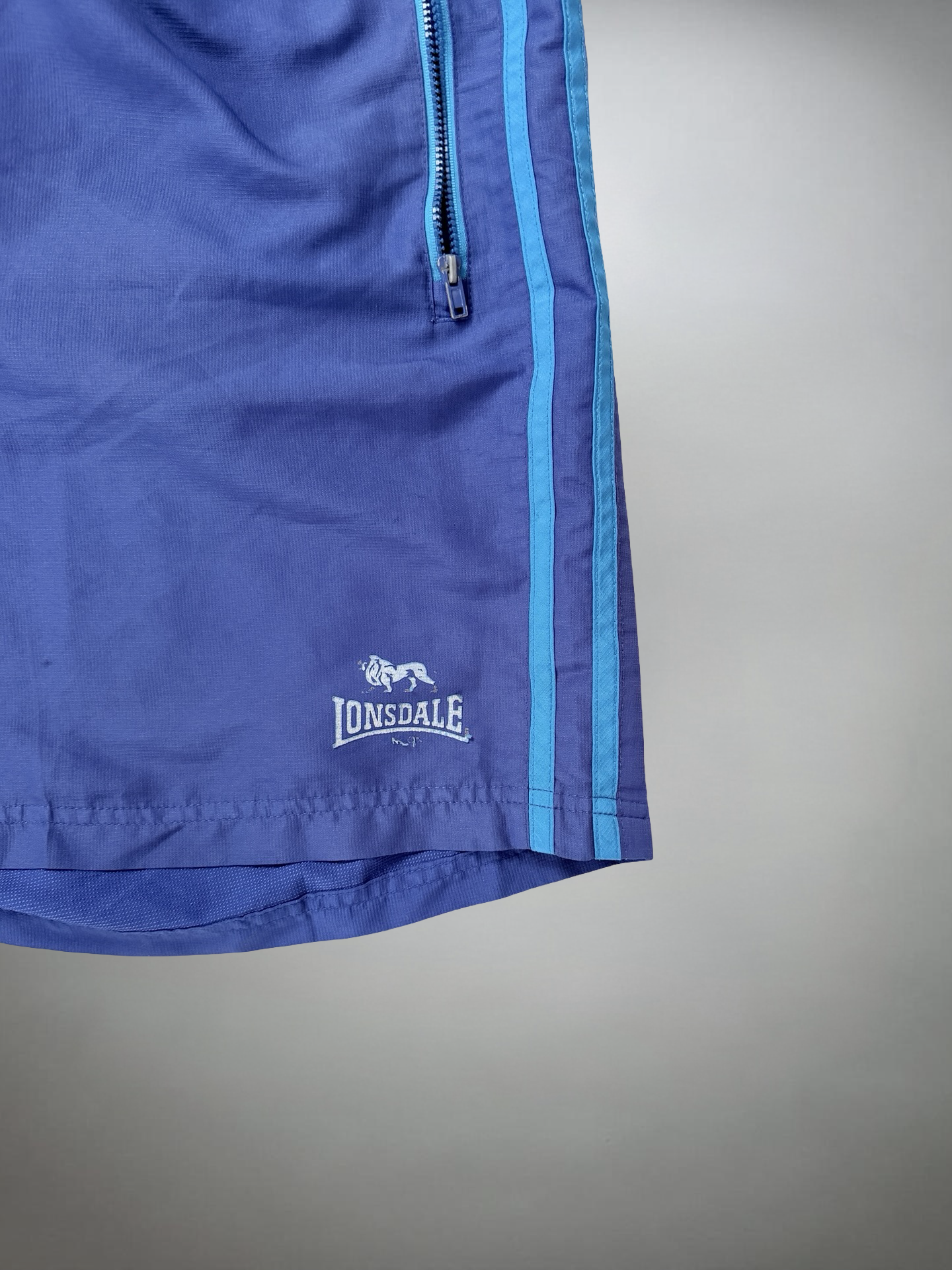 Vintage Lonsdale Shorts (L-XL)