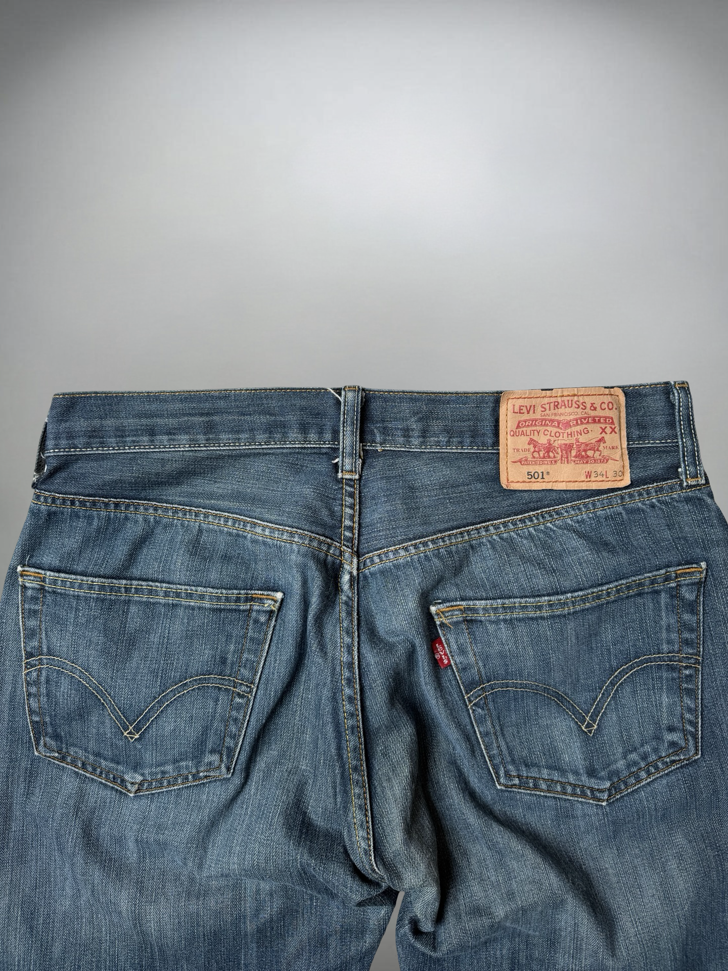 Vintage Levi's 501 Jeans (M)