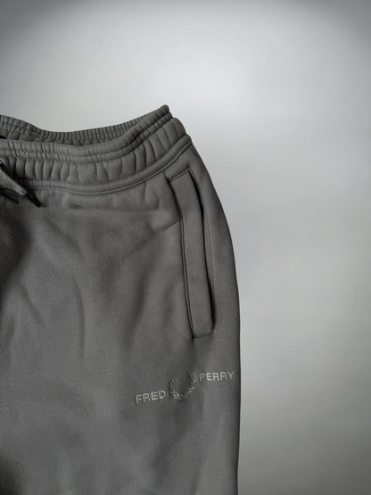 Vintage Fred Perry Jogger (S-M)