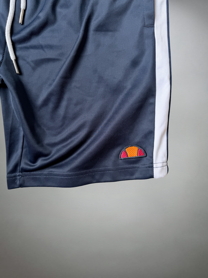 Vintage Ellesse Shorts (M)