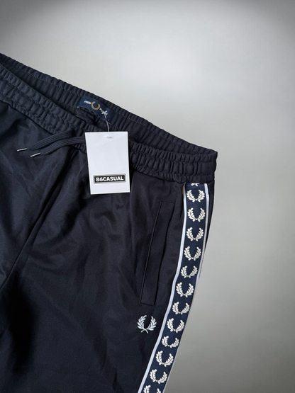Vintage Fred Perry Jogger (M-L)