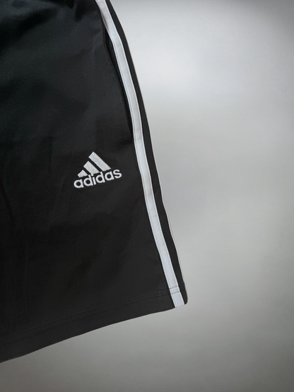 Vintage Adidas Shorts (S-M)