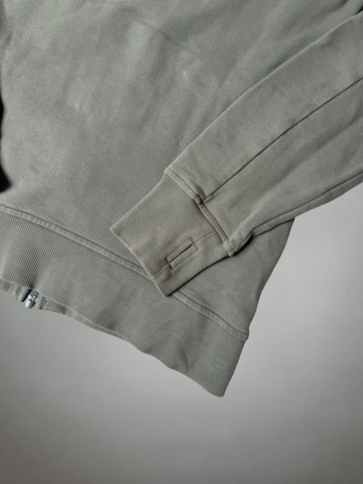 Vintage C.P. Zipper (S-M)