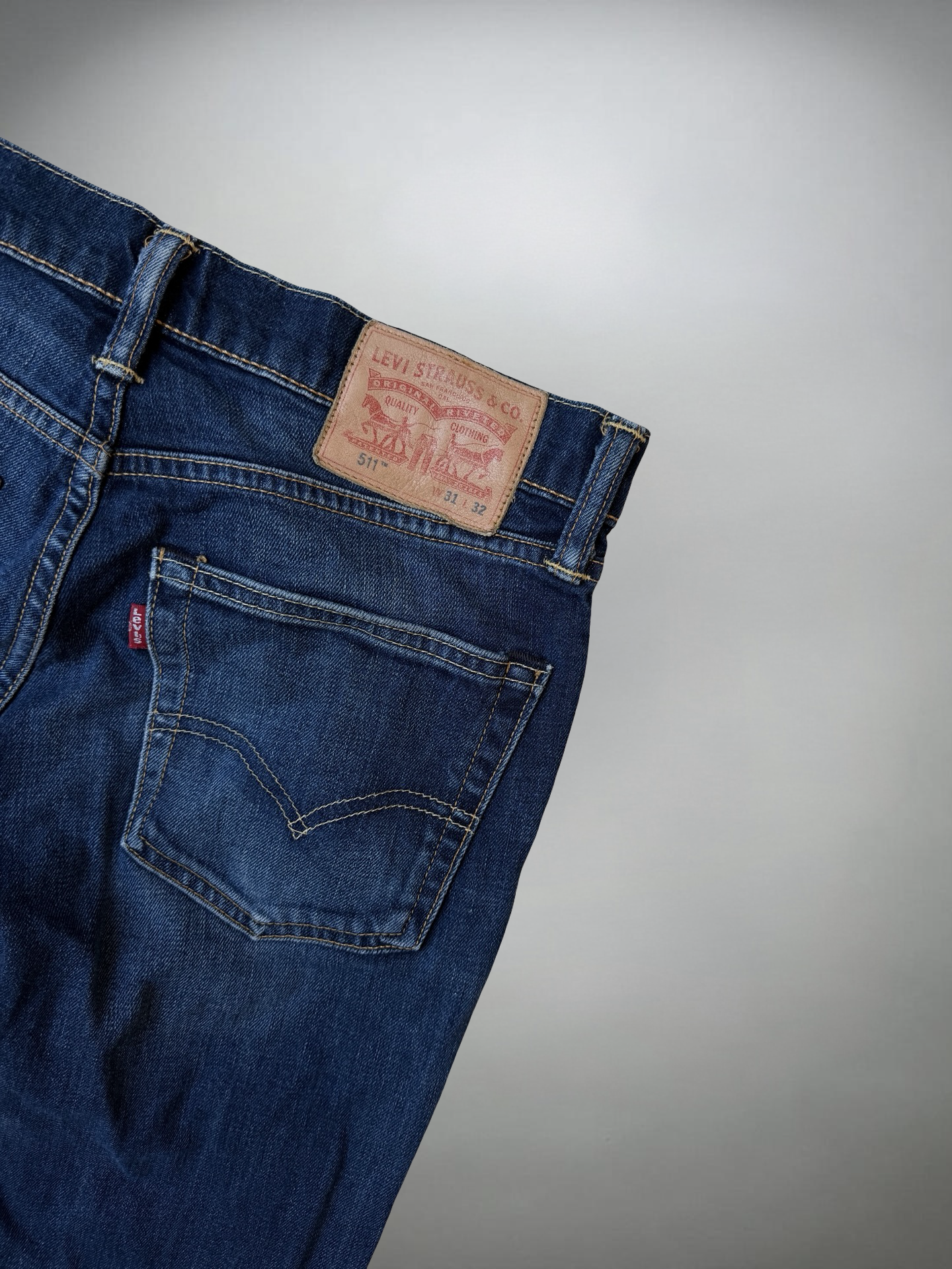 Vintage Levi's 501 Jeans (S)